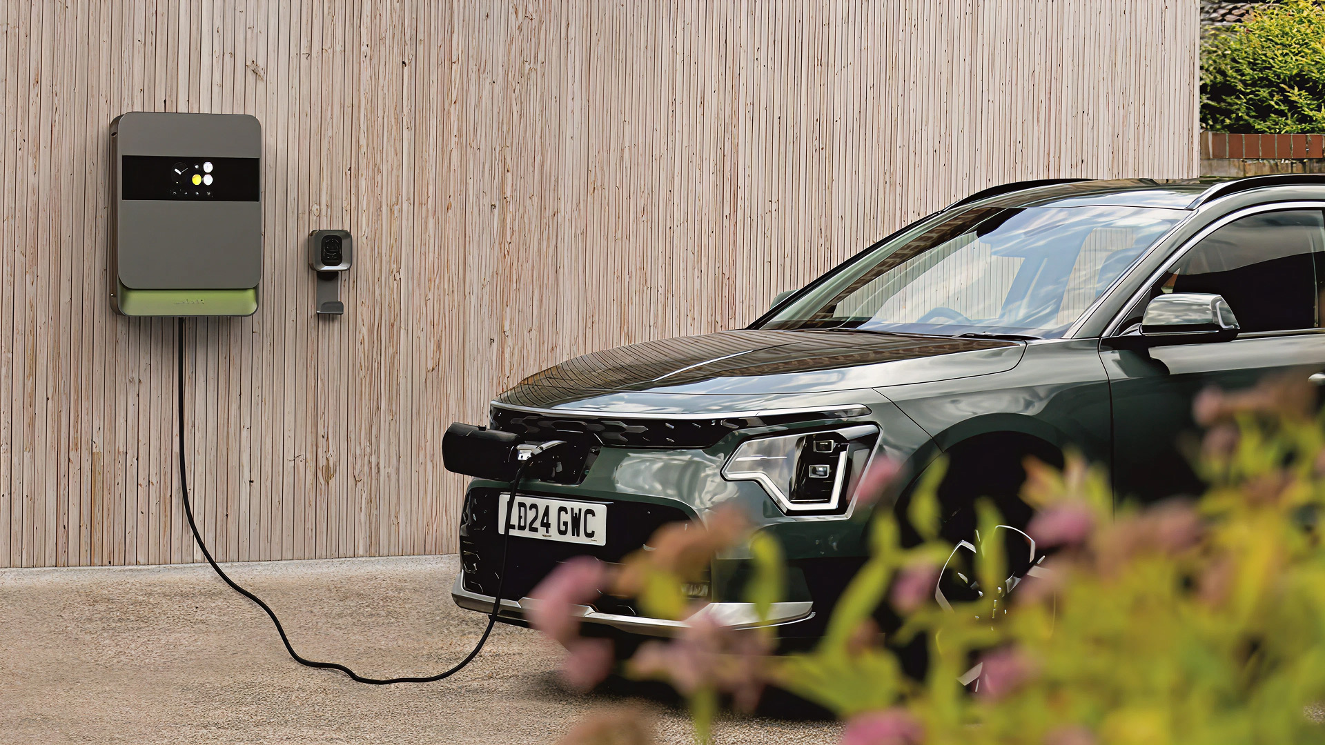 Image: EV chargers that power cars and the grid